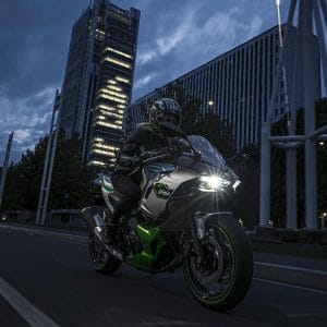 2024 NINJA® 7 HYBRID ABS Gallery 6 300x300