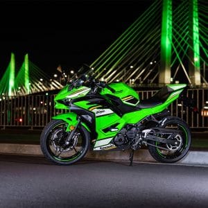 2025 NINJA® 500 SE KRT EDITION ABS Gallery 1 300x300
