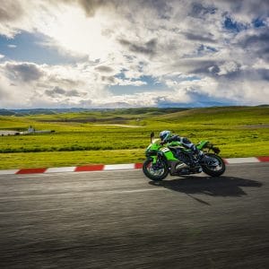 2025 NINJA® ZX™ 6R KRT EDITION Gallery 1 300x300