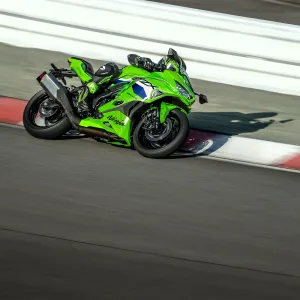 2026 NINJA® ZX™ 4RR ABS Lime Green Gallery 5 300x300