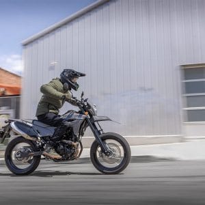 2025 klx®230sm abs
