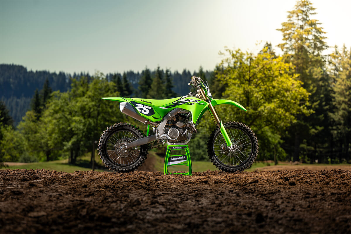   SCIENCE OF SUPERMOTOCROSS ENGINEERED BY KAWASAKI - EPISODE 155 (POWER OF THE MIND)  SCIENCE OF SUPERMOTOCROSS ENGINEERED BY KAWASAKI - EPISODE 156 (SUSPENSION)  SCIENCE OF SUPERMOTOCROSS ENGINEERED BY KAWASAKI - EPISODE 157 (Mindset)