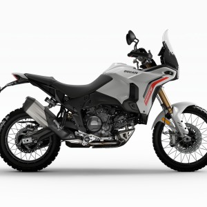 ducati desertx v2 — new 890 cc platform matt star while silk main