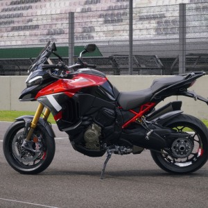 ducati multistrada v4 pikes peak livery left view
